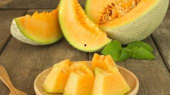 吃哈密蜜瓜会上火吗吗,哈密蜜瓜食用上火风险解析