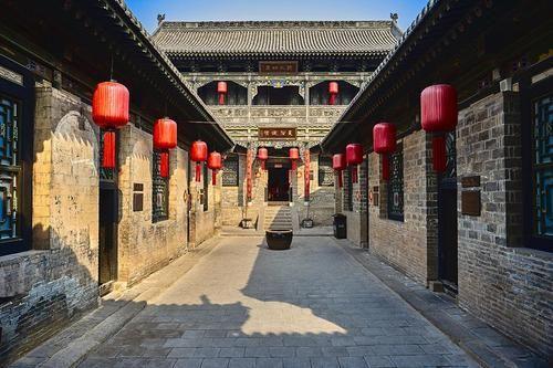 乔家大院吃瓜图片,揭秘古建筑里的夏日风情