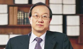 冯仑吃瓜,揭秘商界大佬的趣味生活瞬间