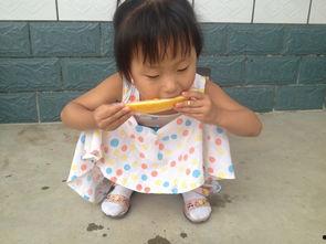 小孩吃瓜砸人,孩子的童言童语揭示生活真谛