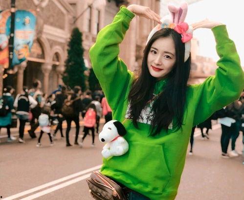 吃瓜游走,揭秘娱乐圈背后的故事与真相