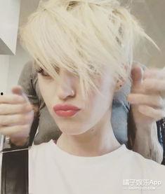 有头发的人吃瓜  第2张